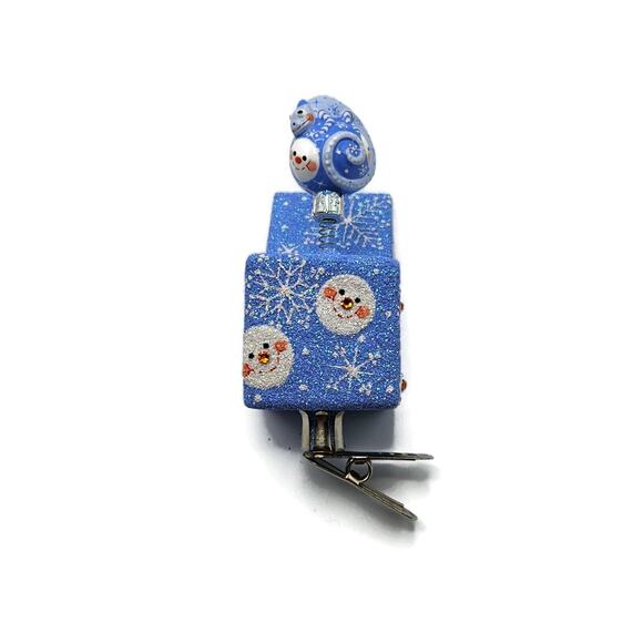 Patricia Breen Pop Goes the Chameleon Snow Faces Clip On Christmas Ornament - Picture 3 of 7